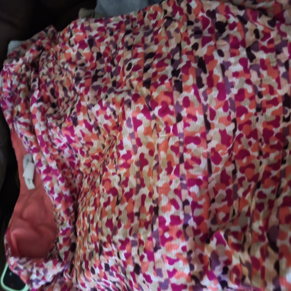 Colorful Patterned Work Blouse - Picture 2 of 2